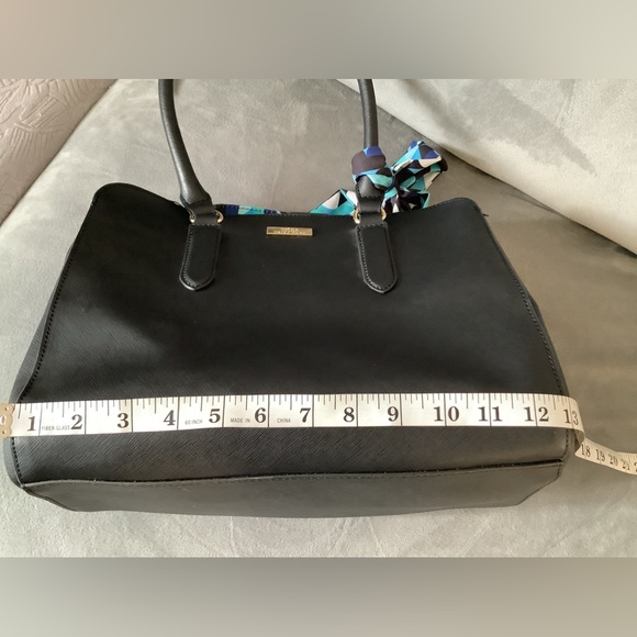 Elegant Trina Turk purse NWOT 🌹 - Picture 10 of 14